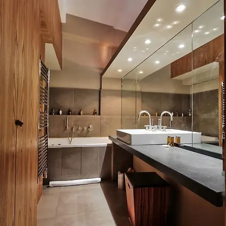 Marignan - Duplex * Paris
